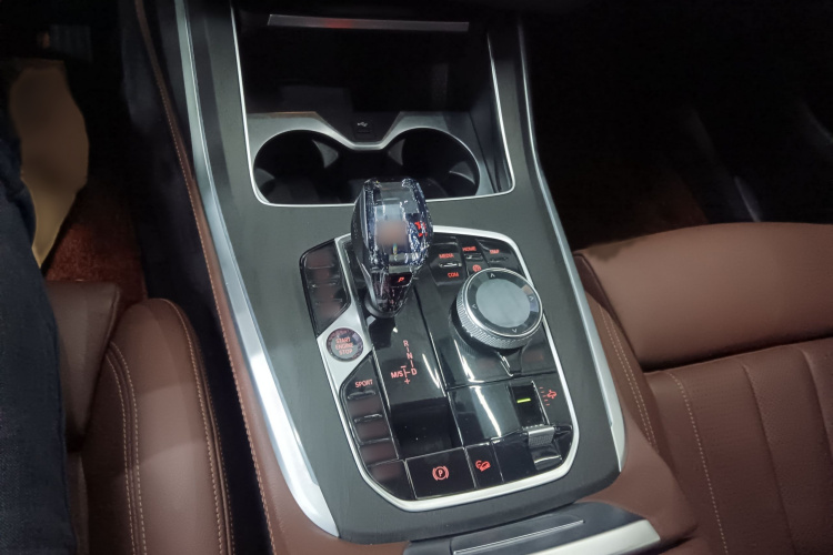 宝马X7 2020款 xDrive40i 领先型豪华套装中控内饰7002