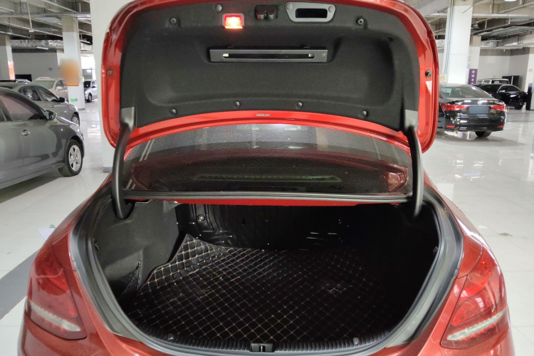 奔驰C级 2016款 C 200 L 运动型机舱底盘23