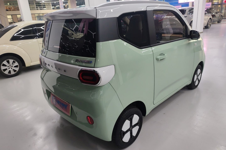 五菱汽车 宏光MINIEV 2024款 第三代 215km 进阶版车身外观7