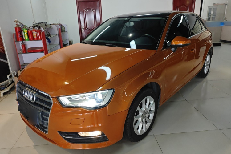 奥迪A3 2015款 Sportback 35 TFSI 百万纪念智领型车身外观1