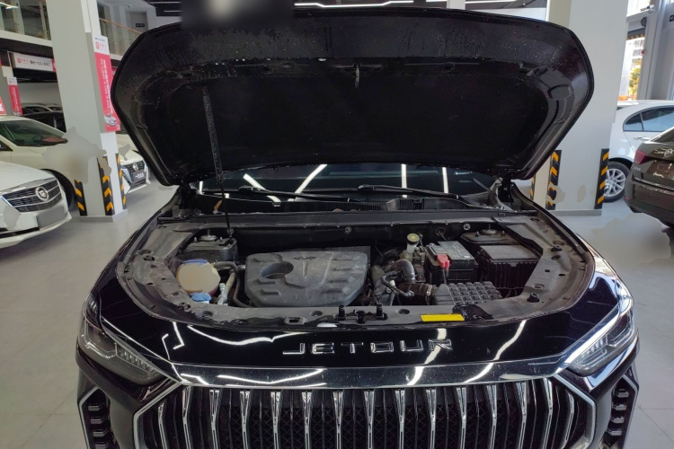 捷途X70 PLUS 2023款 1.5T DCT勇者PLUS 5座机舱底盘24