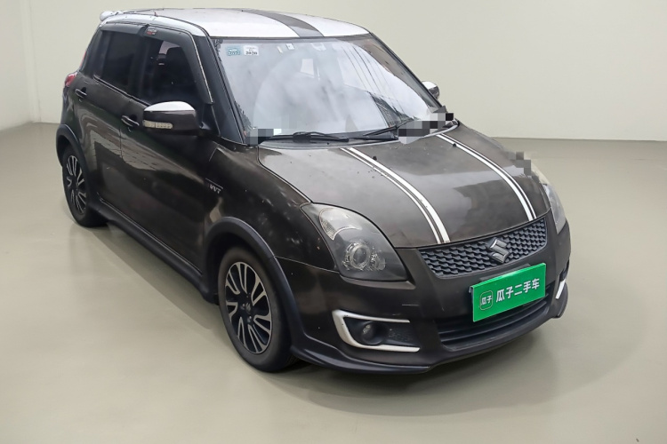 铃木 雨燕 2013款 1.5L 手动20周年限量版车身外观3