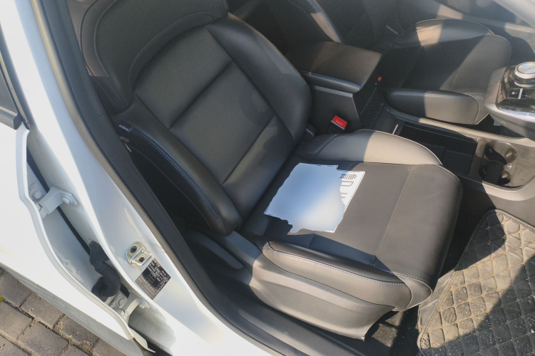 名爵 MG4 EV 2022款 425km 豪华版局部细节41