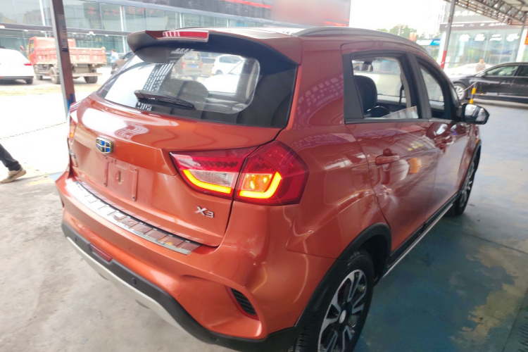 吉利汽车 远景X3 2017款 1.5L 自动尊贵型车身外观7