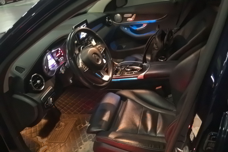 奔驰C级 2017款 改款 C 200 L 运动版中控内饰19