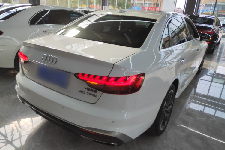 奥迪A4L 2022款 40 TFSI 时尚动感型车身外观7
