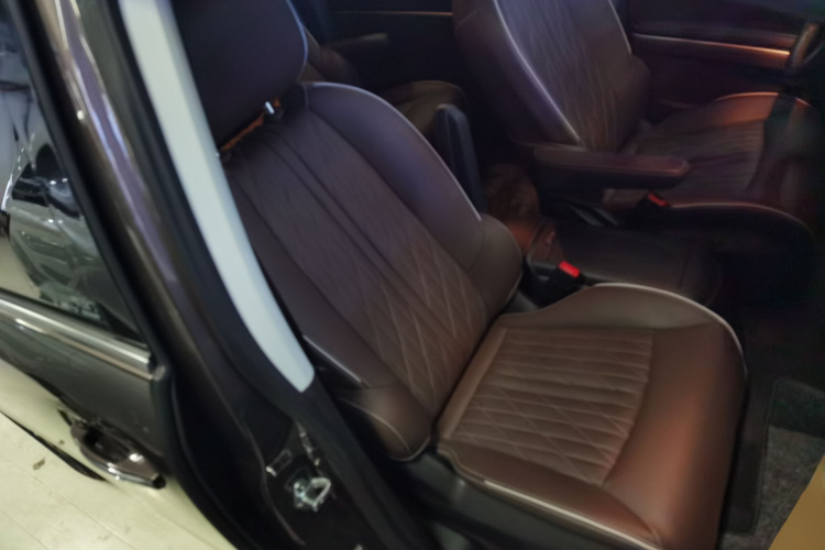 别克GL8 2023款 陆上公务舱 652T 豪华型局部细节41