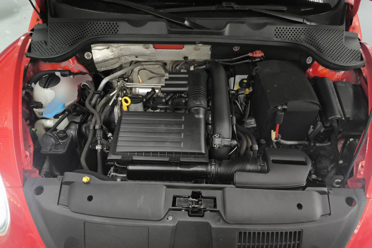 大众 甲壳虫 2017款 180TSI 宜乐版机舱底盘24