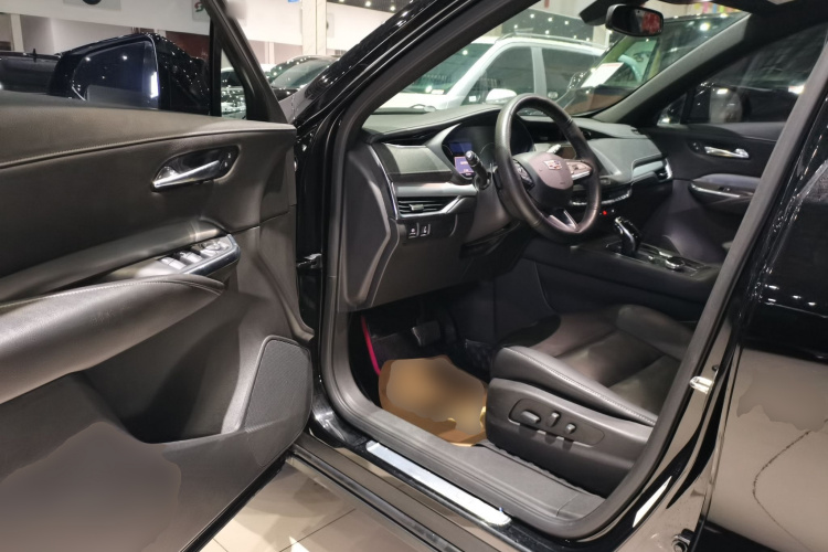 凯迪拉克XT4 2021款 28T 两驱豪华型中控内饰20