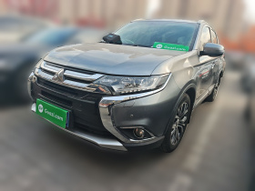 三菱 欧蓝德 2016款 2.4L 四驱精英版 5座