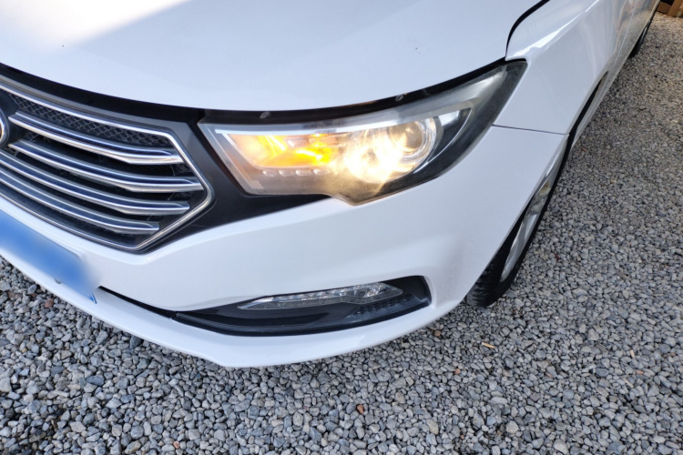 奔腾B30 2017款 1.6L 自动舒适型局部细节36