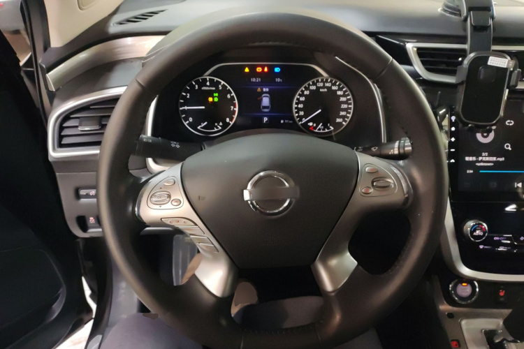 日产 楼兰 2017款 2.5L XL 两驱智尚版中控内饰13