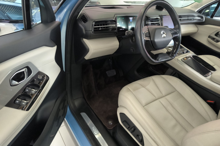 蔚来ES8 2018款 创始版中控内饰20