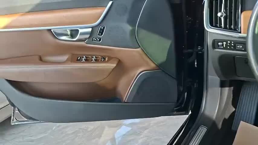 沃尔沃S90 2021款 B5 智逸豪华版实拍1
