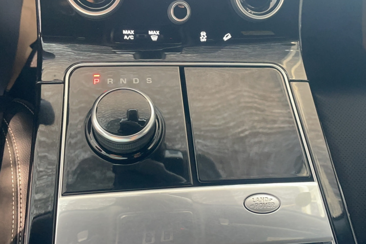 路虎 揽胜星脉 2020款 P250 R-DYNAMIC S局部细节18