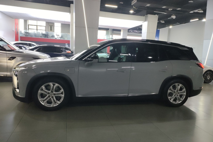 蔚来ES8 2020款 580KM 六座版车身外观4