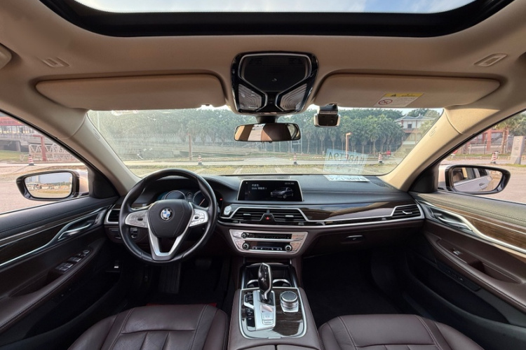 宝马7系 2017款 730Li 豪华型中控内饰7004