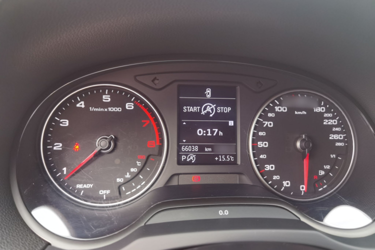 奥迪A3 2018款 30周年年型 Limousine 35 TFSI 进取型局部细节14