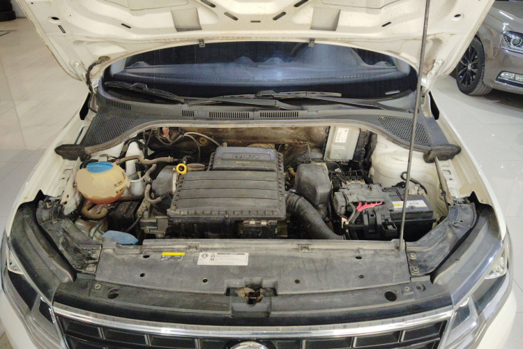 大众 捷达 2019款 梦想版 1.5L 手动时尚型机舱底盘24