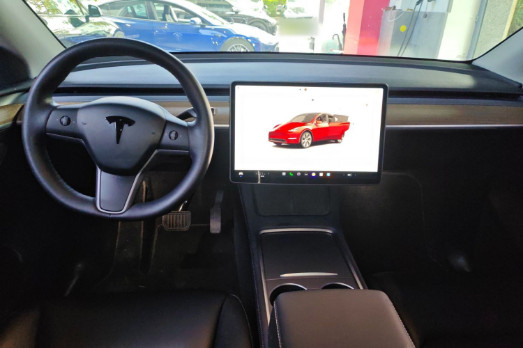 特斯拉 Model Y 2022款 后轮驱动版中控内饰12