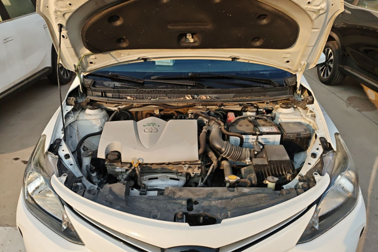 丰田 威驰FS 2017款 1.5L CVT锋驰版机舱底盘24
