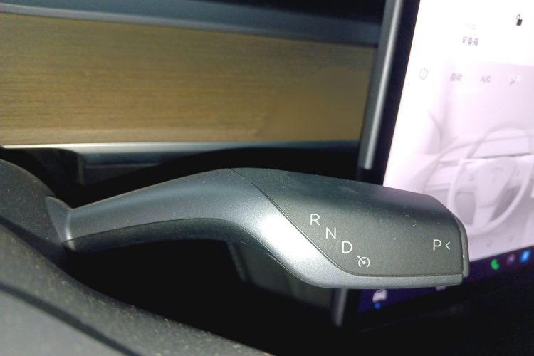 特斯拉 Model Y 2021款 长续航全轮驱动版局部细节18