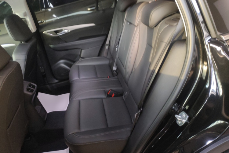 别克 2025款 昂科威Plus 28T 两驱白金版中控内饰7004