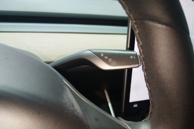 特斯拉 Model 3 2019款 标准续航后驱升级版局部细节18