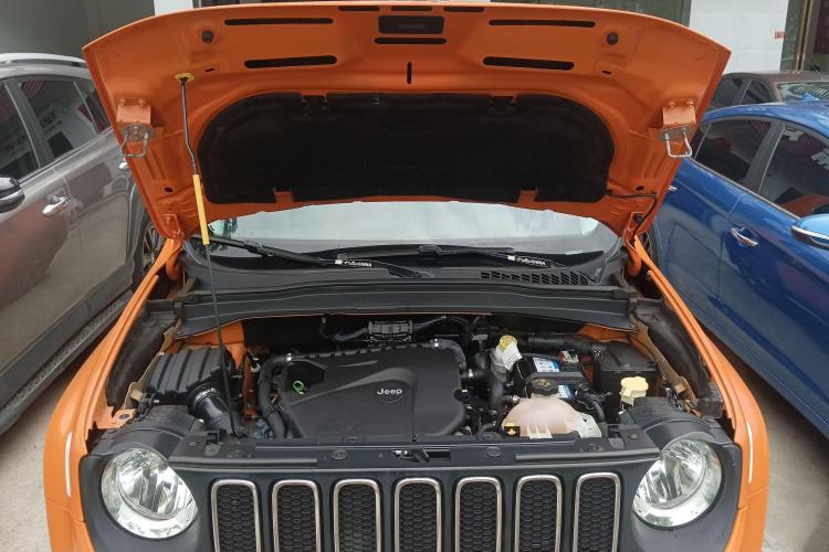 Jeep 自由侠 2017款 180T 自动动能版+局部细节24