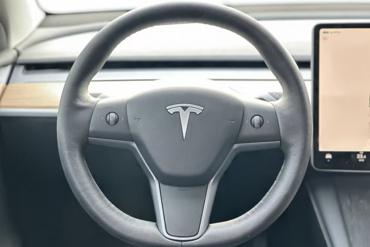 特斯拉 Model Y 2022款 后轮驱动版局部细节13