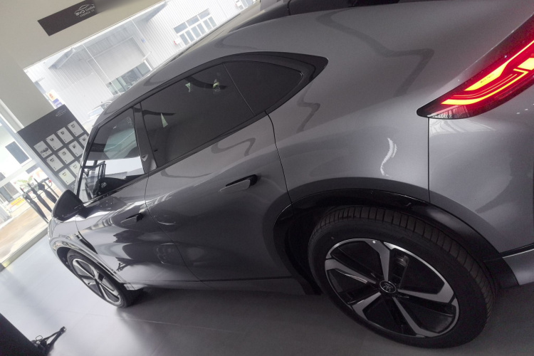 比亚迪 宋L EV 2025款 662km 超越型车身外观4