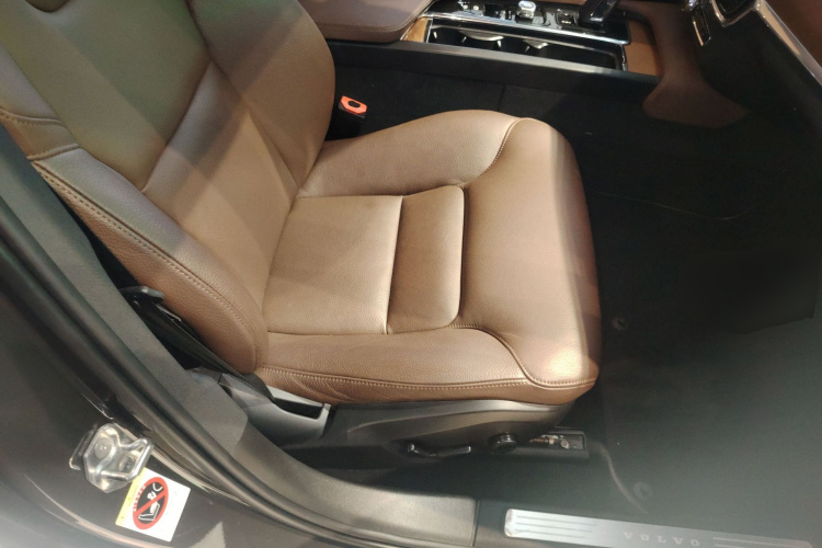 沃尔沃S90 2021款 B5 智逸豪华版局部细节41