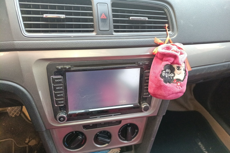 大众 朗逸 2013款 改款经典 1.6L 手动风尚版局部细节16