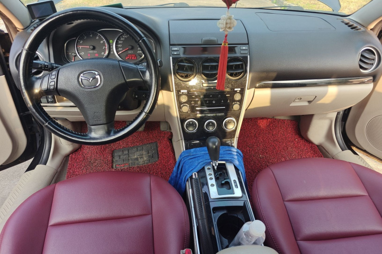 马自达6 2011款 2.0L 自动时尚型中控内饰7002