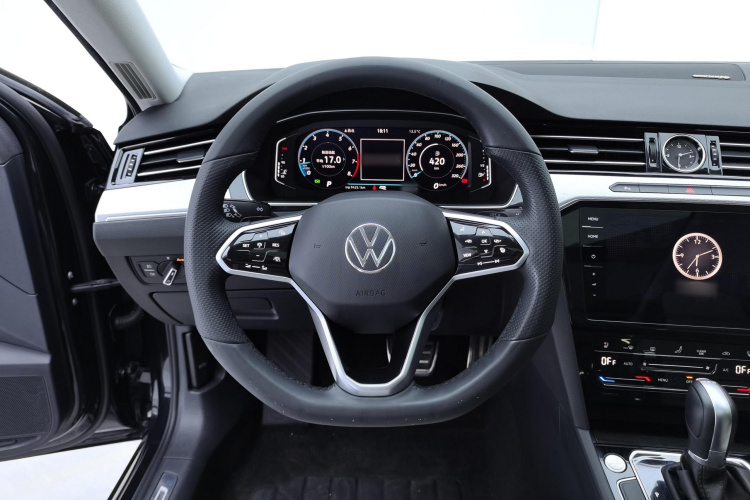 大众 迈腾 2023款 200万辆纪念版 330TSI DSG豪华型中控内饰13