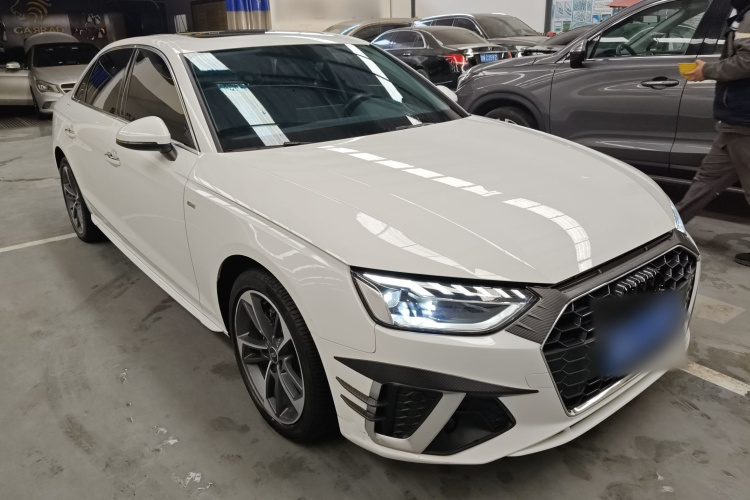 奥迪A4L 2023款 40 TFSI 时尚动感型车身外观3