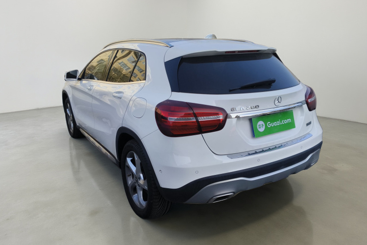 奔驰GLA 2018款 GLA 200 动感型车身外观5