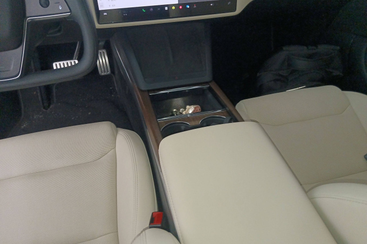 特斯拉 Model S 2023款 双电机全轮驱动版局部细节18