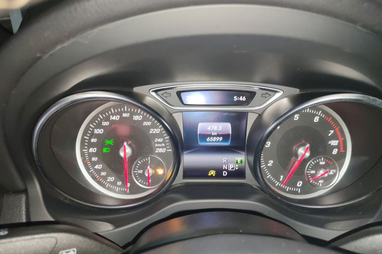 奔驰CLA 2016款 改款 CLA 200 动感型局部细节14