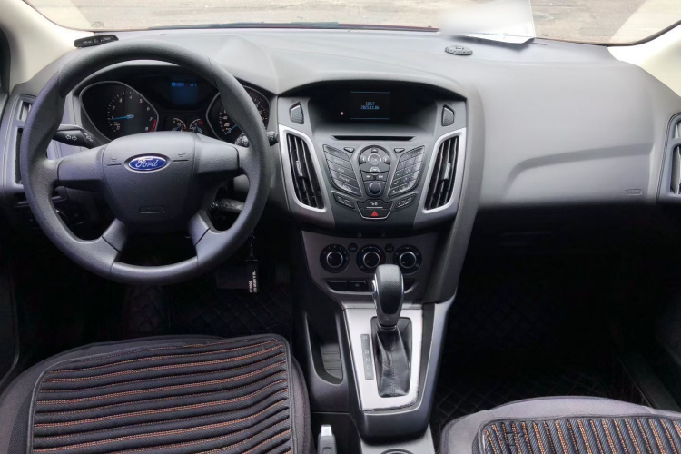 福特 福克斯 2012款 两厢 1.6L 自动舒适型中控内饰7003
