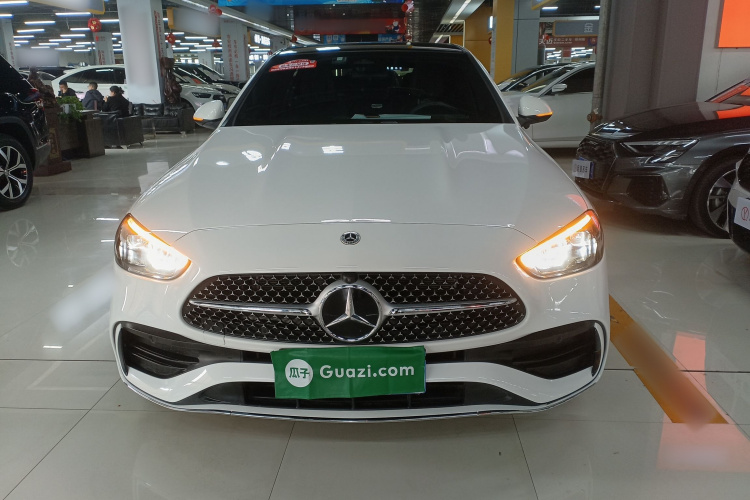 奔驰C级 2023款 改款二 C 260 L 运动版车身外观2