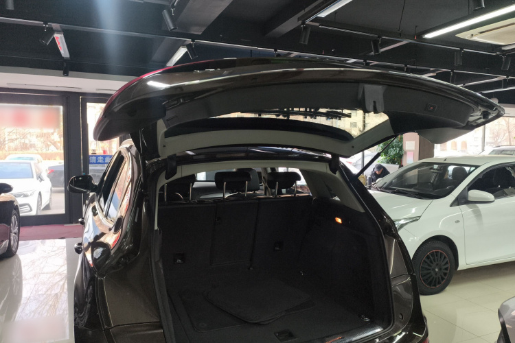 奥迪Q5 2016款 40 TFSI 技术型机舱底盘23