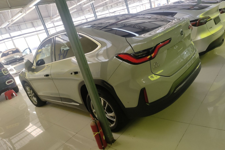 蔚来EC6 2020款 430KM 运动版车身外观4