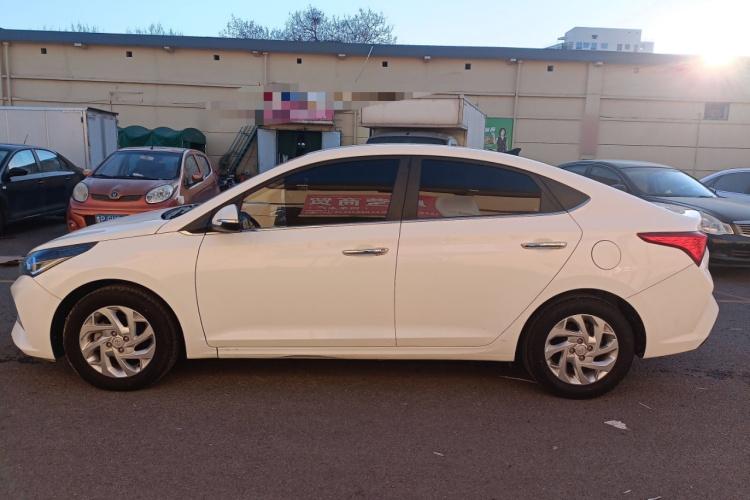 现代 悦纳 2020款 1.4L 手动GLS炫酷版车身外观6003