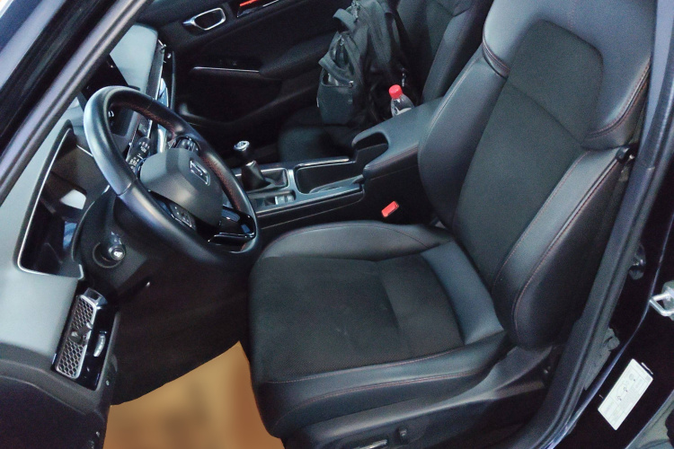 本田 思域 2023款 HATCHBACK 240TURBO 手动极劲版中控内饰19