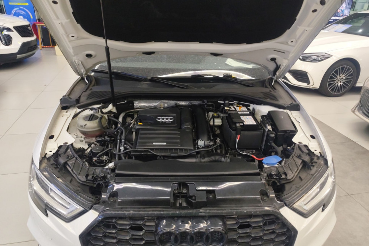 奥迪A3 2020款 Limousine 35 TFSI 时尚型 国VI机舱底盘24