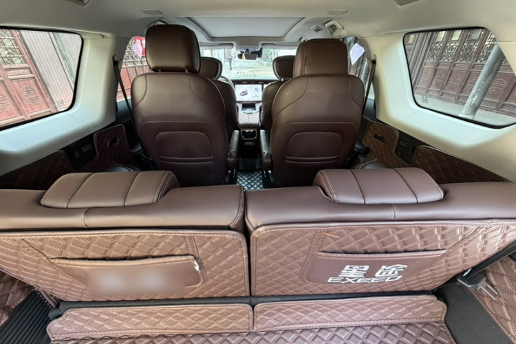 星途揽月 2023款 400T 四驱星尊版 6座中控内饰7007