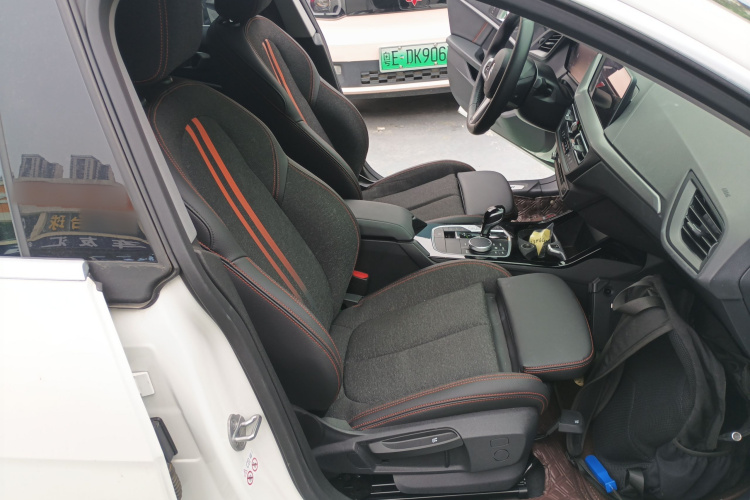 宝马2系(进口) 2023款 225i 四门轿跑车 M运动套装局部细节41