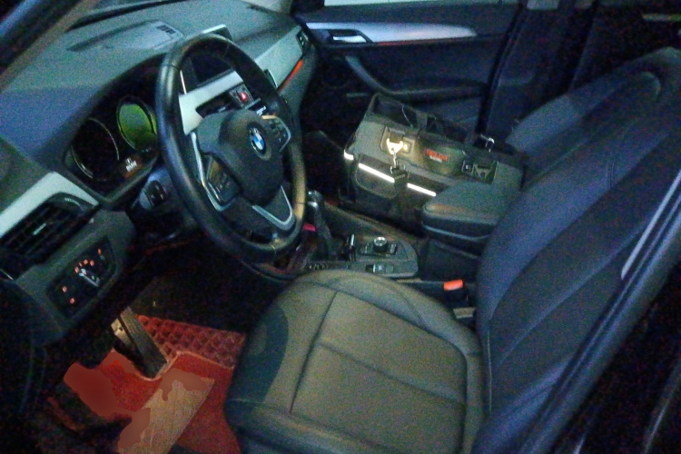 宝马X1 2019款 sDrive20Li 领先型中控内饰19