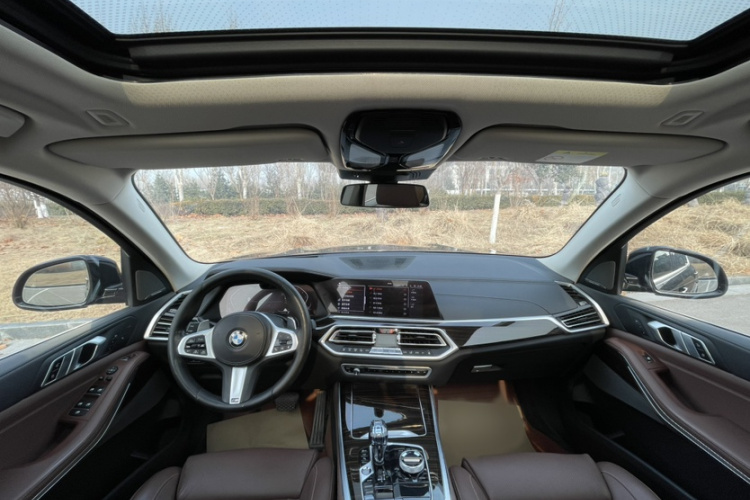 宝马X5(进口) 2019款 xDrive40i 尊享型 M运动套装中控内饰7003